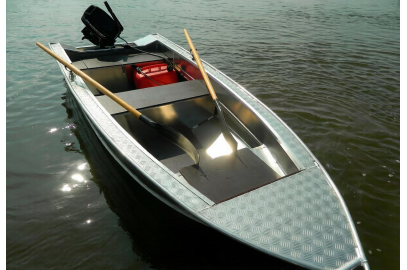 Wyatboat 390 У