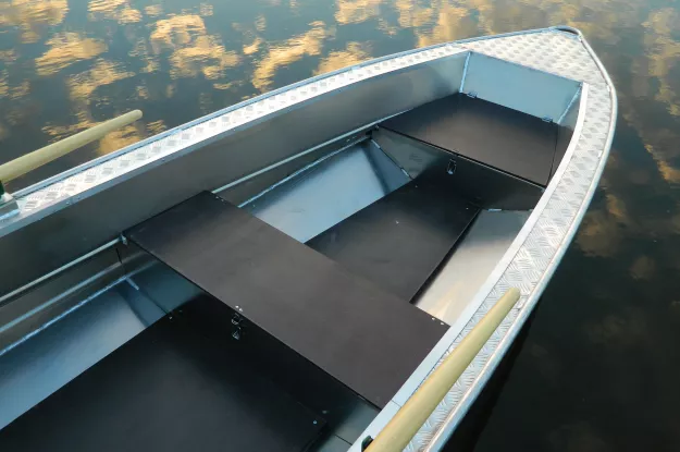 3 - Wyatboat 390 У 