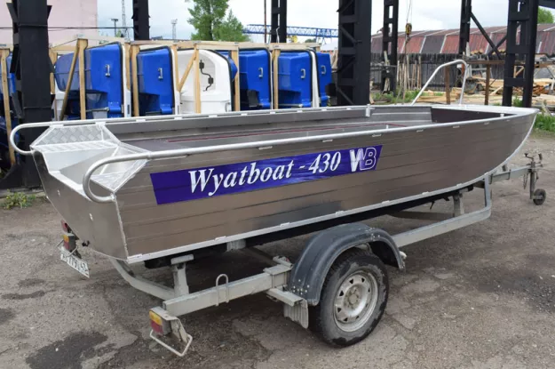 6 - Wyatboat-430 Master 