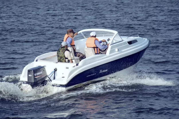 3 - Neman-550 с каютой 