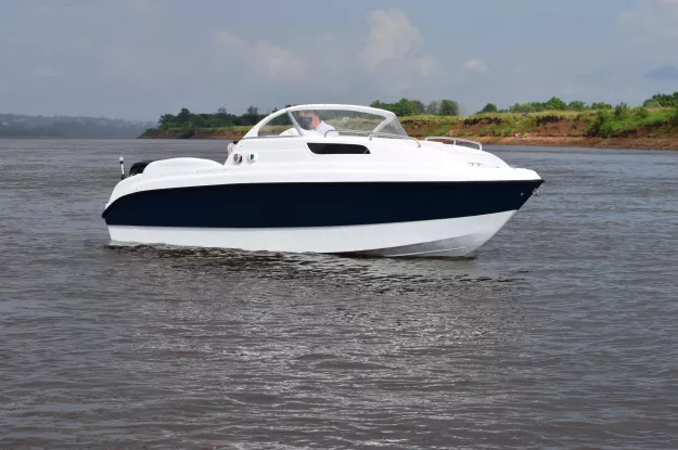 1 - Neman-550 с каютой 