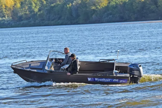 2 - Wyatboat-490 T Pro 