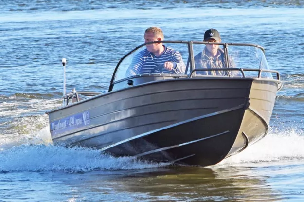 4 - Wyatboat-490 T Pro 