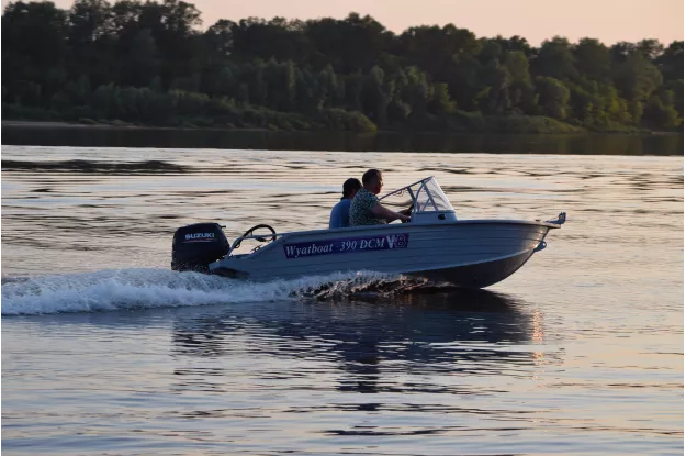 9 - Wyatboat-390 DCM 