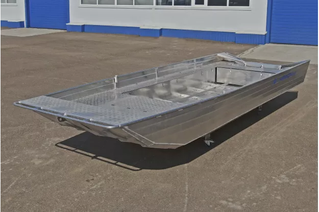 1 - Neman-520 Jonboat 