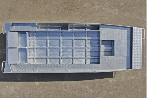 7 - Neman-520 Jonboat 