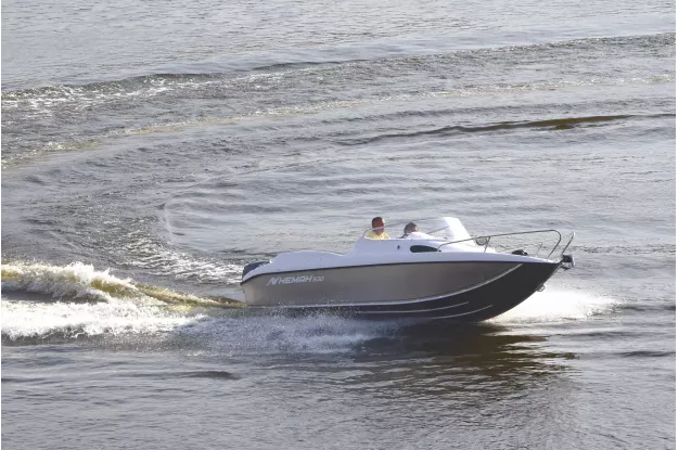 1 - Neman-530 с каютой 
