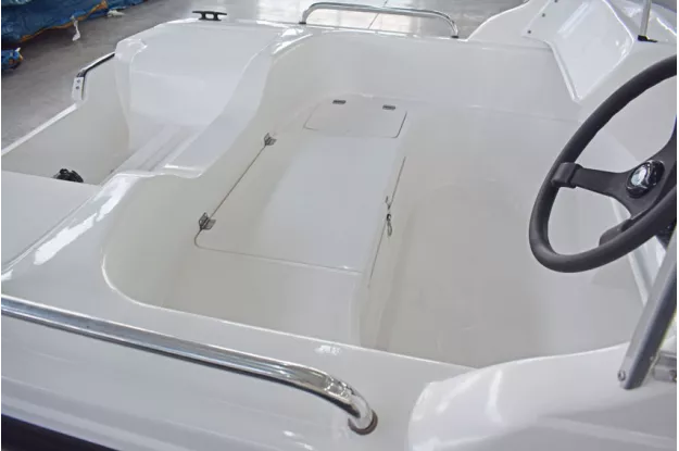 2 - Wyatboat-430 DCM 