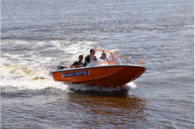 9 - Wyatboat-430 DC 