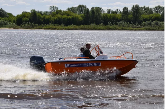 10 - Wyatboat-430 DC 