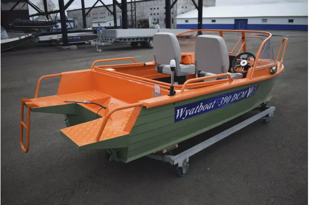 14 - Wyatboat-390 DCM 