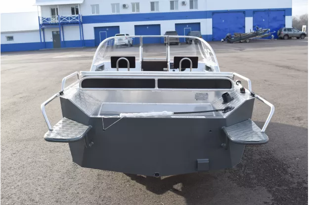 3 - Wyatboat-460 DCM 