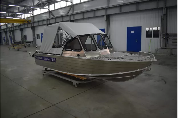 6 - Wyatboat-460 DCM PRO 