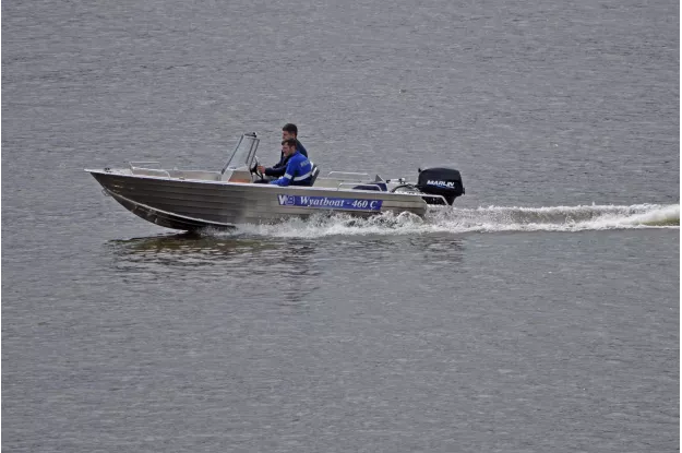 2 - Wyatboat-460 C 