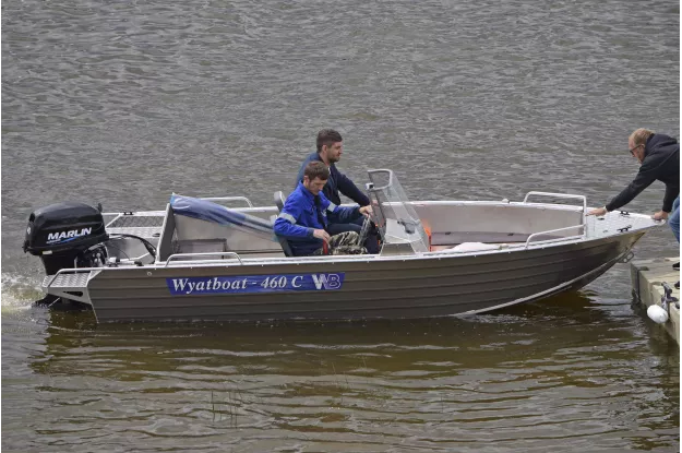 4 - Wyatboat-460 C 