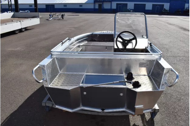 9 - Wyatboat-390 C 