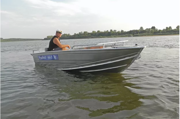 1 - Wyatboat-460 P 
