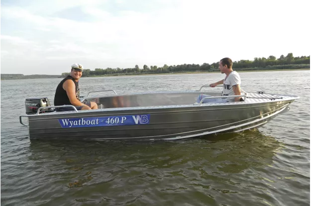 4 - Wyatboat-460 P 