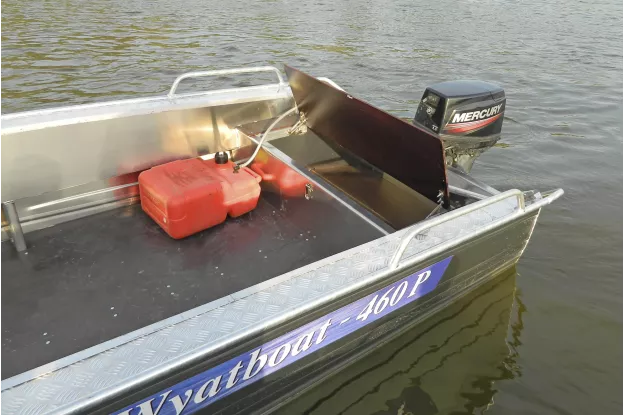 6 - Wyatboat-460 P 