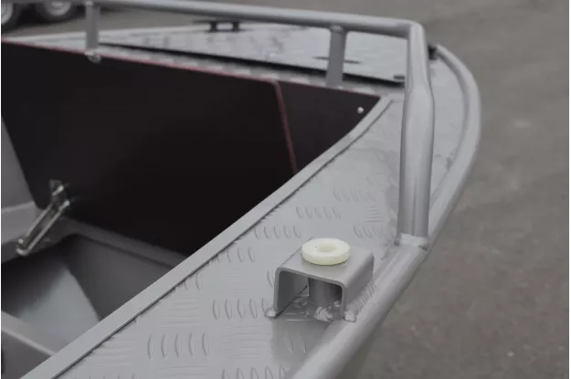 10 - Wyatboat-490 P 