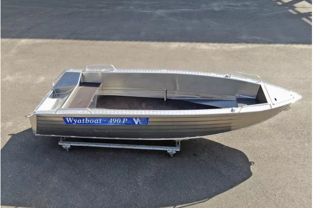 4 - Wyatboat-490 P 