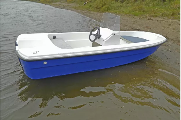 2 - Wyatboat 430 C 