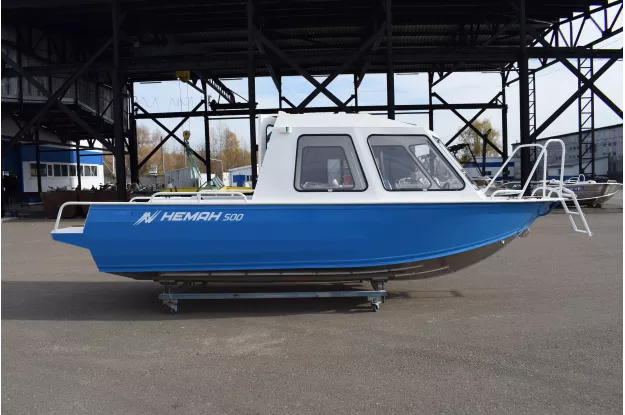 3 - Неман-500 (закрытая рубка) 