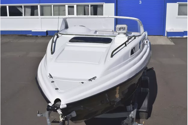 12 - Neman-550 (с каютой) 