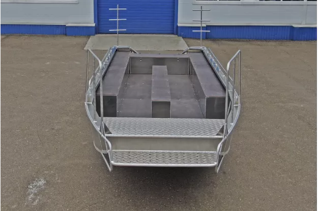 8 - Wyatboat-600 