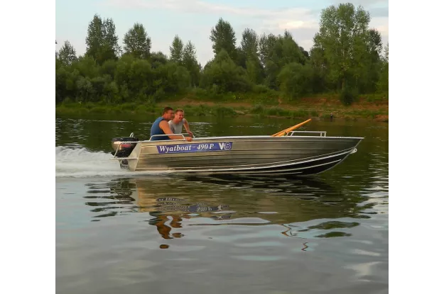4 - Wyatboat-490 P 