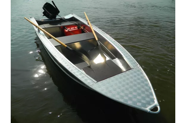 14 - Wyatboat 390 У 