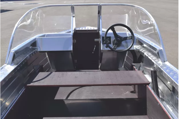 8 - Wyatboat-390 DCM (1) 
