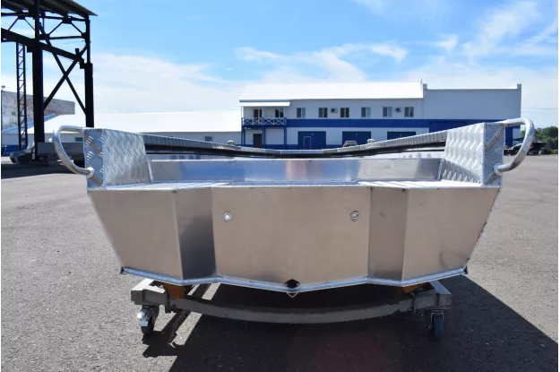 8 - Wyatboat-390РМ 